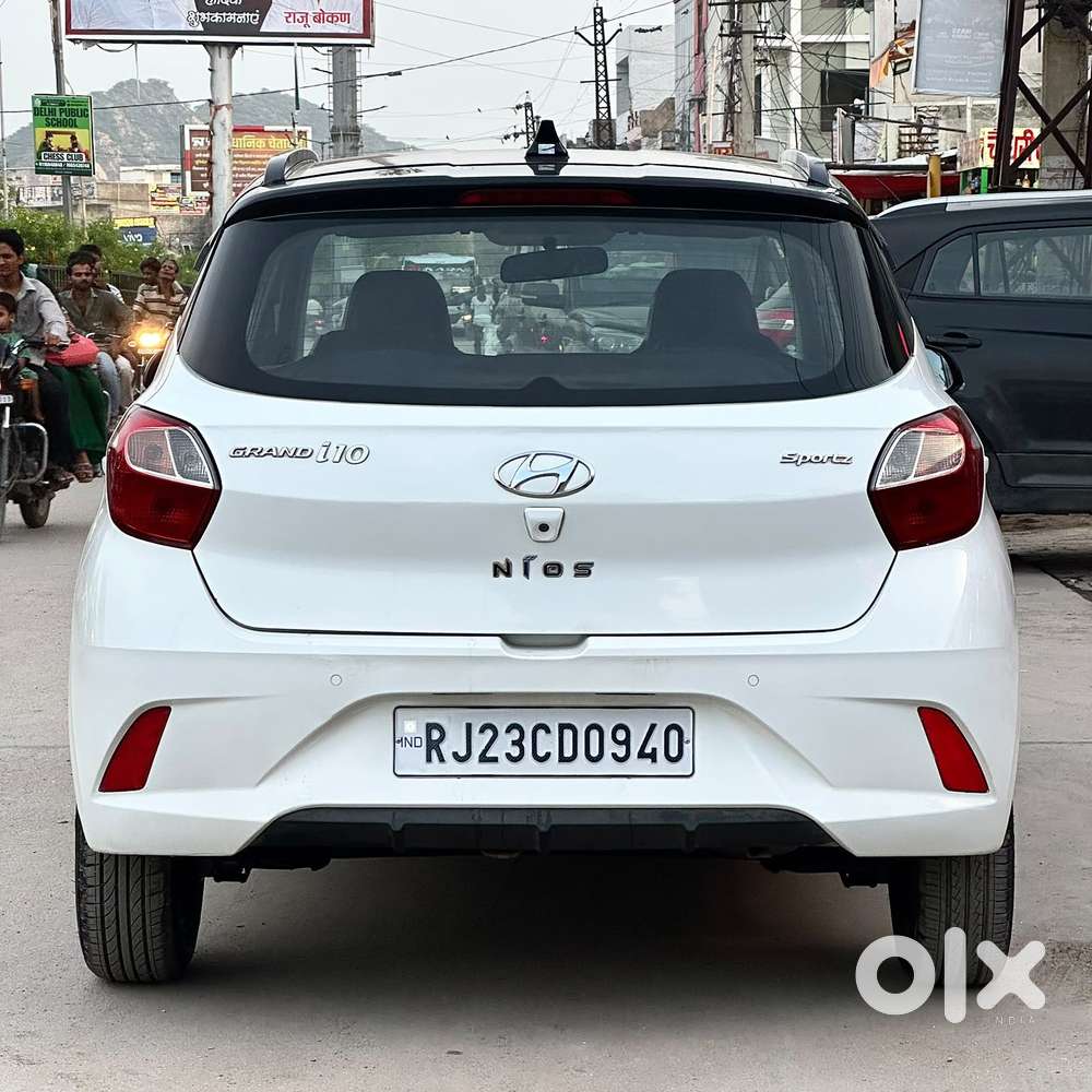 Hyundai Grand I10 Nios Sportz Mt Dual Tone, 2019, Petrol