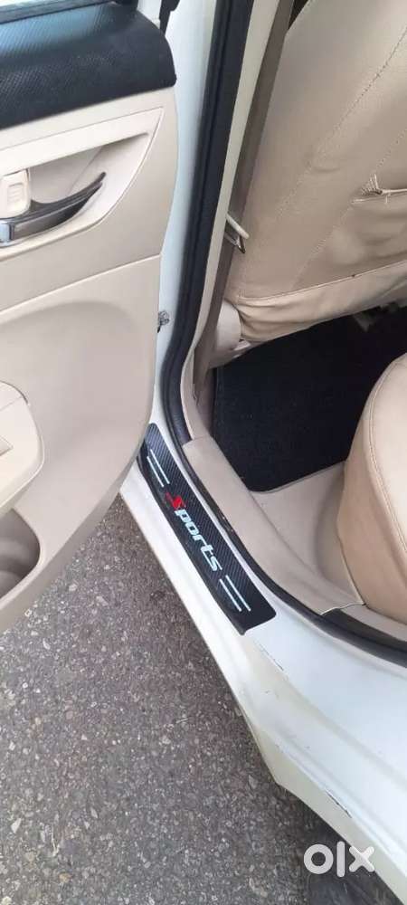 Maruti Suzuki Dzire 2013