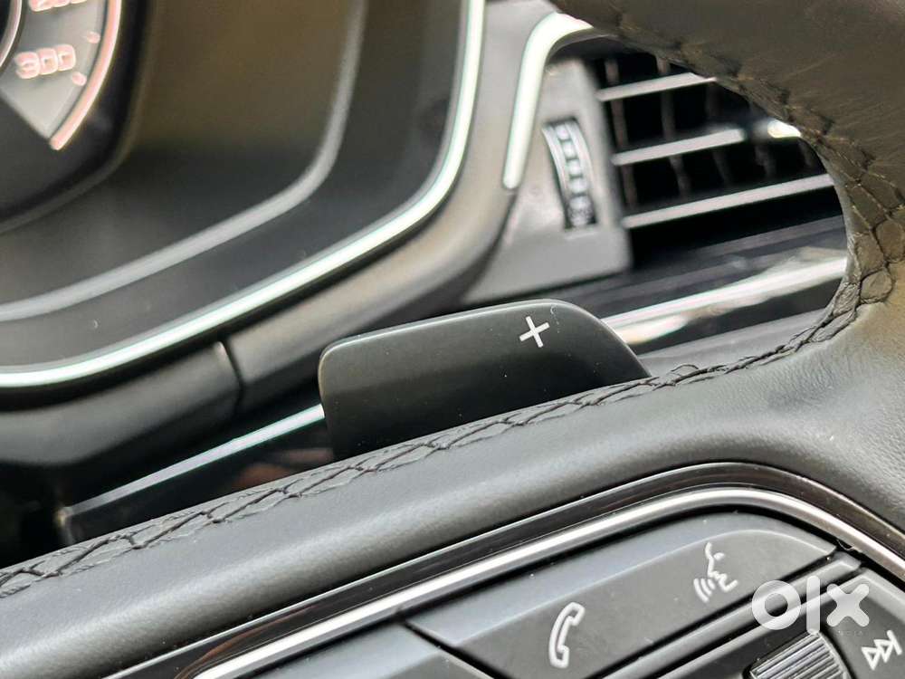 Audi A4 2.0 Technology 40 Tfsi, 2025, Petrol