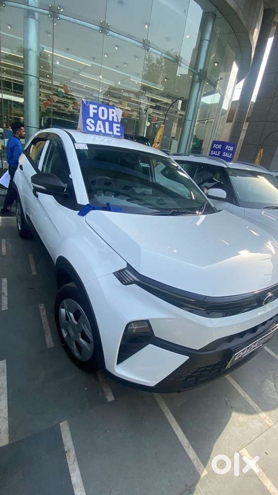 Tata Nexon Smart 1.2 Revotron Petrol 5 Mt, 2025, Petrol
