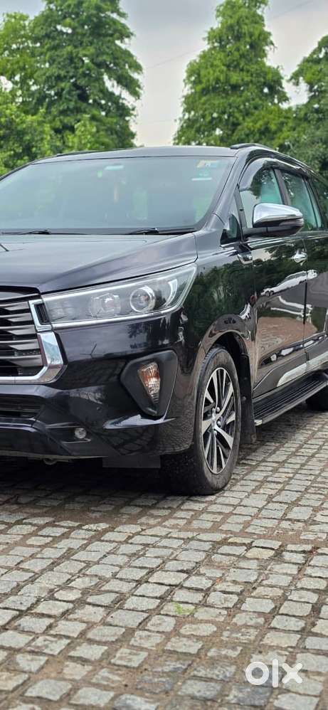 Toyota Innova Crysta 2.8 Zx At, 2022, Diesel