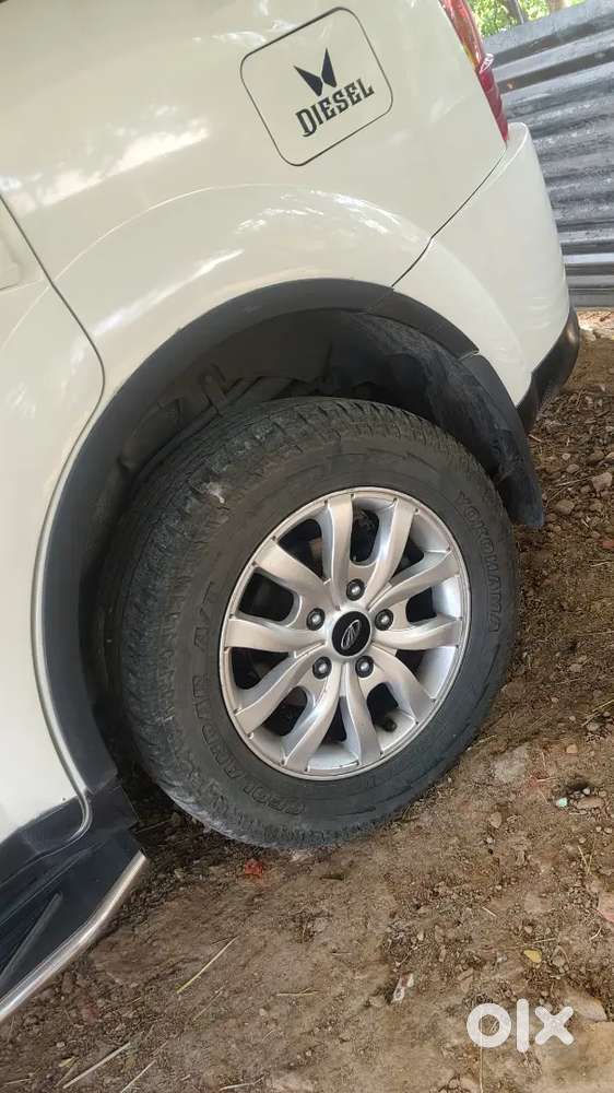 Mahindra Xuv500 2.2 W10 2017