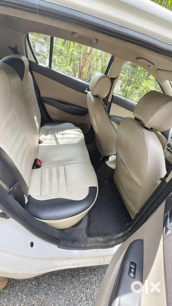Neat High Quality Hyundai I20 Magna  2014 Petrol 60500 Km Driven