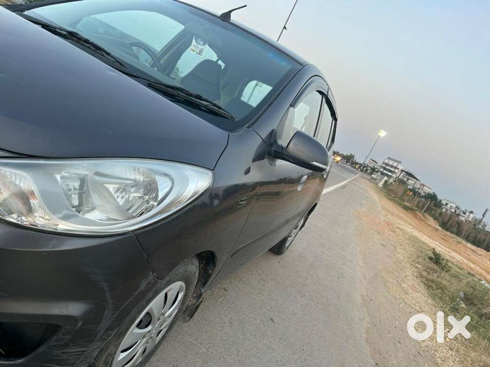 Hyundai I10 2012 Petrol 72000 Km Driven