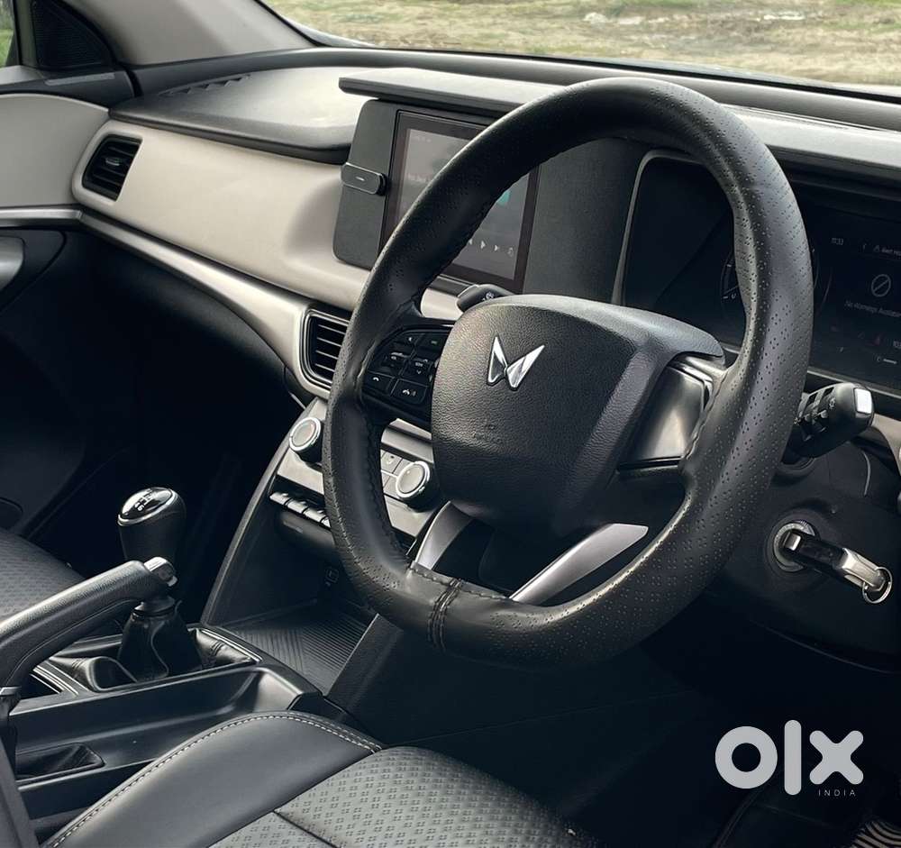 Mahindra Xuv700 Petrol Manual 2022