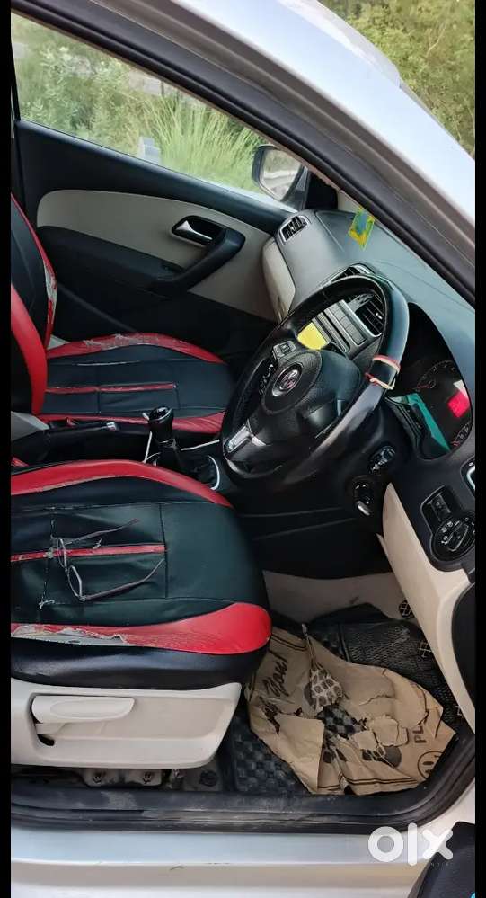 Volkswagen Polo 2014 Petrol 65000 Km Driven
