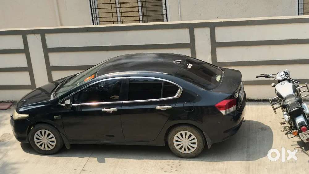 Honda City Ivtech 2009
Petrol / Manual / 3rd Owner /