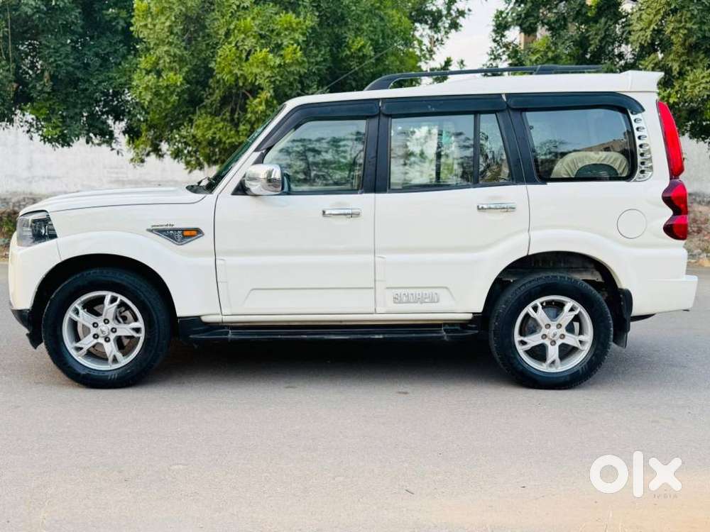 Mahindra Scorpio, 2017