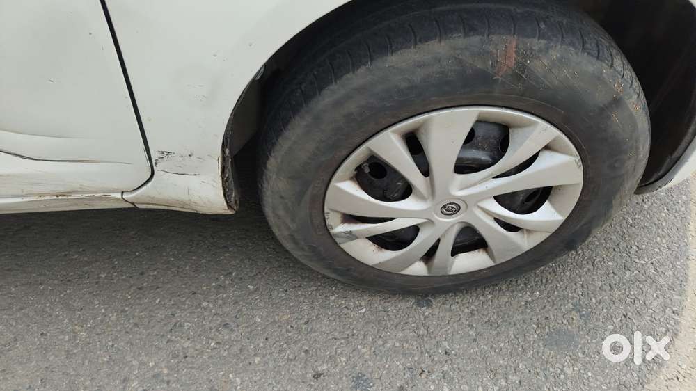 Maruti Suzuki Ritz Lxi, 2012, Petrol