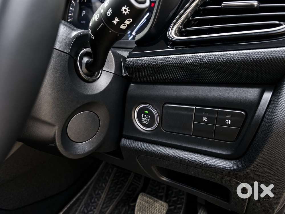 Tata Altroz Xza Plus (s) Dark Edition, 2023, Petrol
