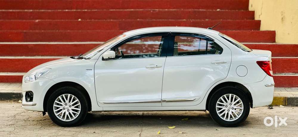 Maruti Suzuki Dzire 1.2 Zxi Amt, 2017, Petrol
