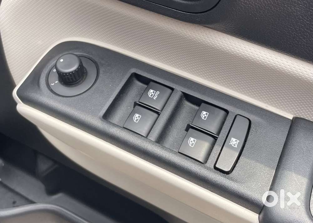 Mahindra Thar Roxx Mx5 Rwd Diesel At, 2025, Diesel