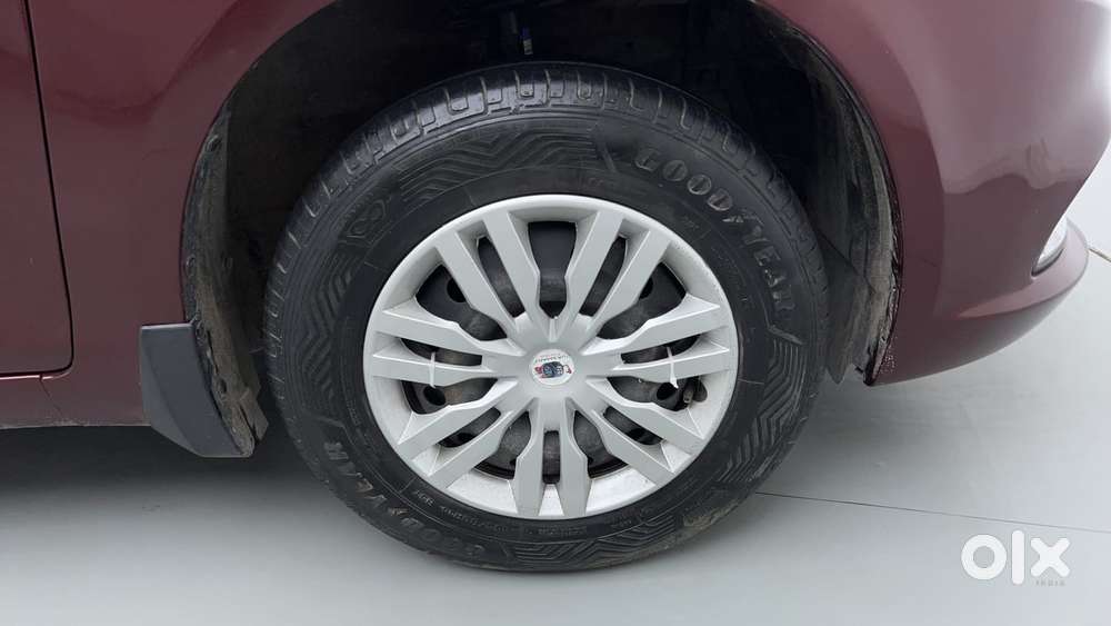 Maruti Suzuki Swift Dzire 1.3 Vxi, 2015, Petrol