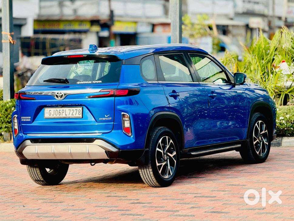 Toyota Urban Cruiser Hyryder 1.5 V Hybrid, 2023, Petrol