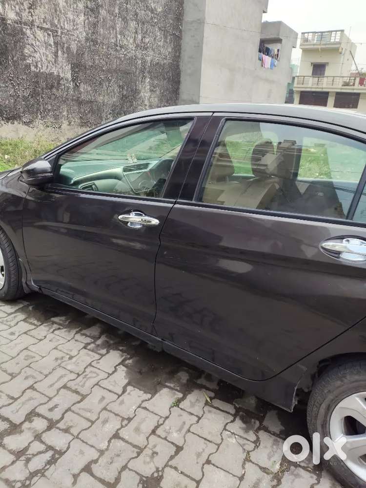 Honda City Zx 2015 Diesel 112000 Km Driven