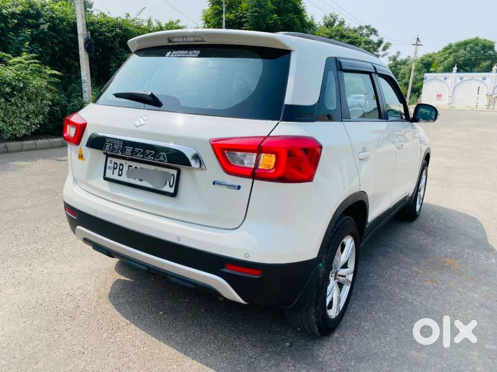Maruti Suzuki Vitara Brezza 1.5 Zxi At, 2022, Petrol