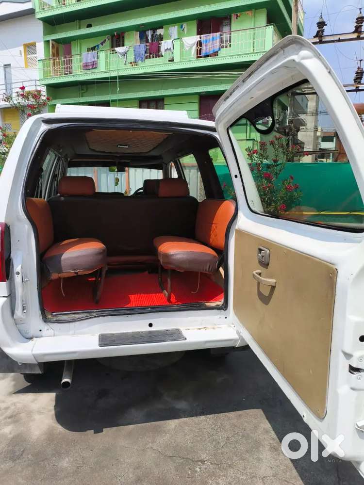 Chevrolet Tavera 2011 Diesel 180000 Km Driven
