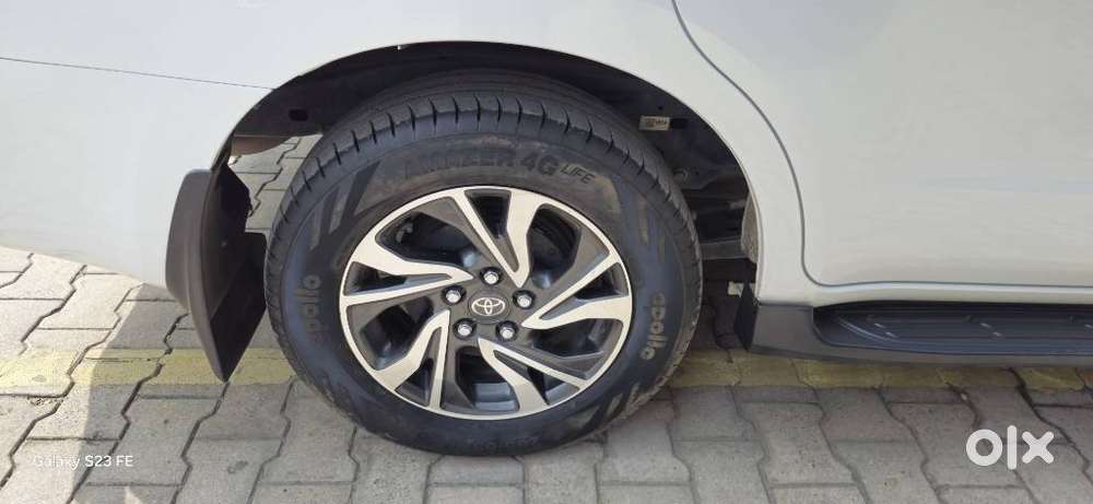 Toyota Innova Crysta 2.7 V, 2022, Petrol