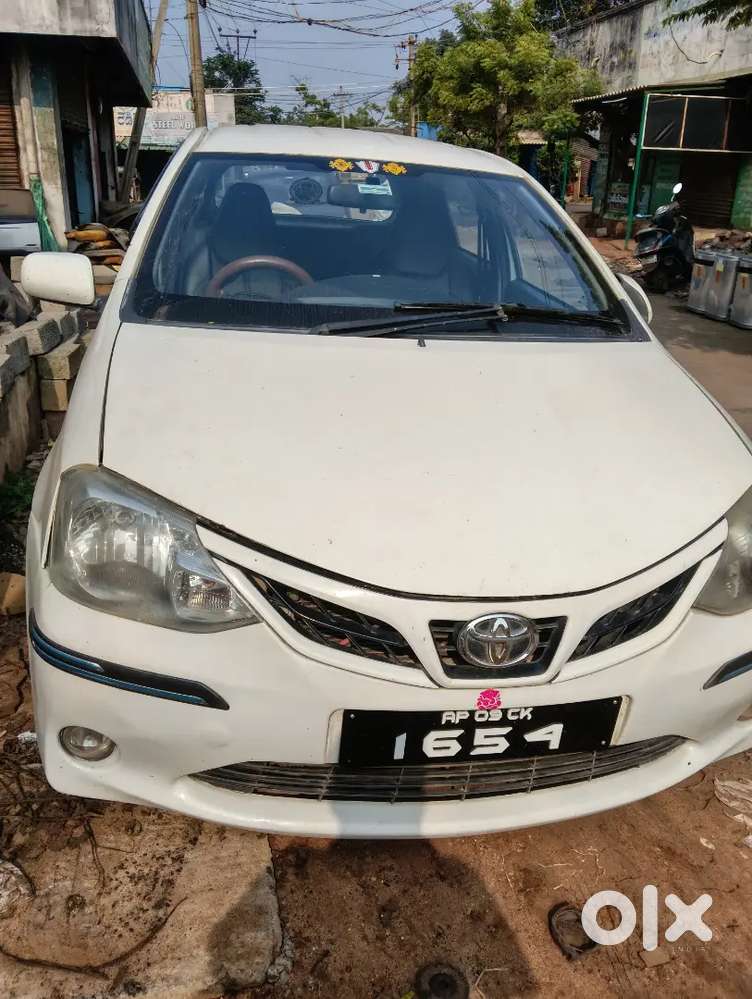 Toyota Etios Liva 2012