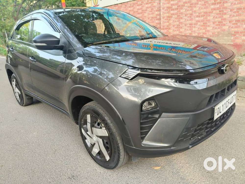 Tata Nexon Smart Plus1.2 Revotron Petrol 5 Mt, 2025, Cng & Hybrids