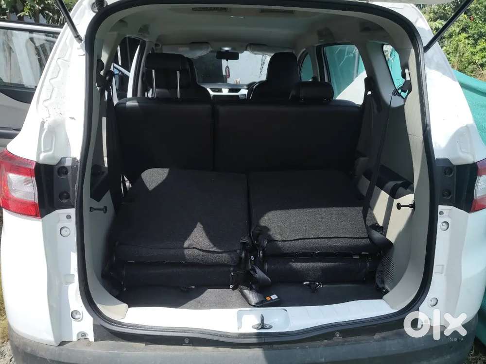 Top End Model Renault Triber