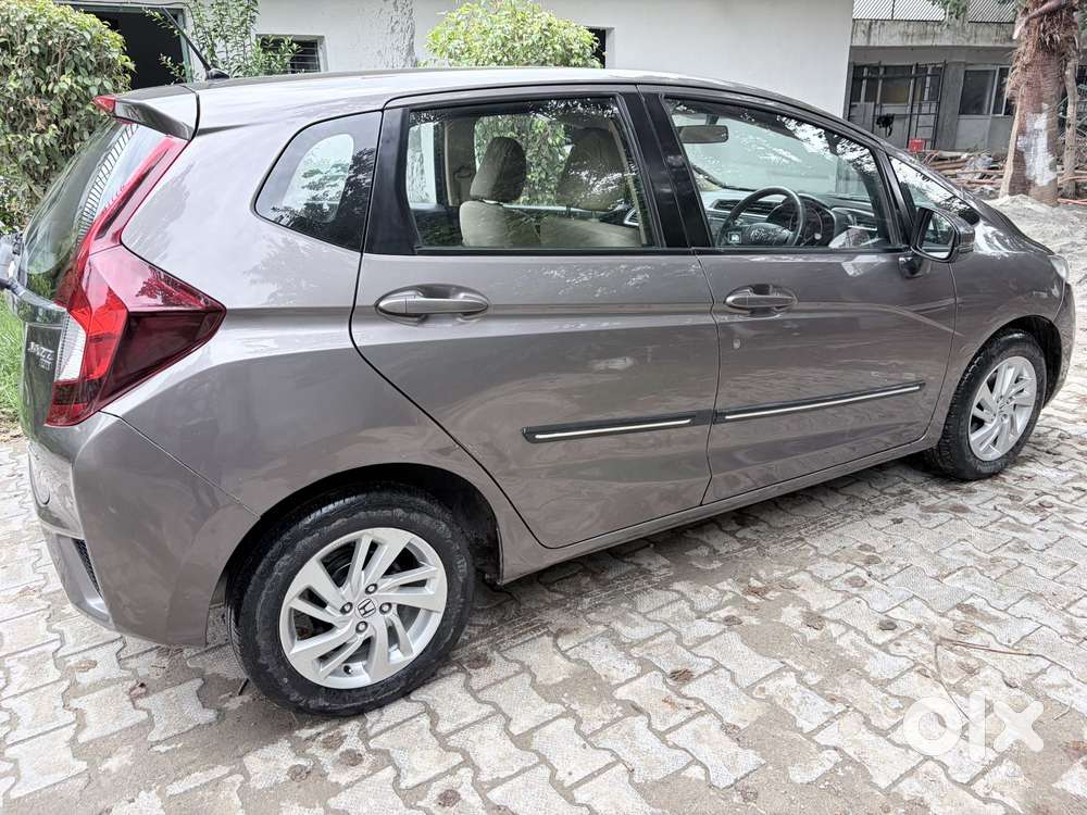 Honda Jazz V Automatic, 2016, Petrol