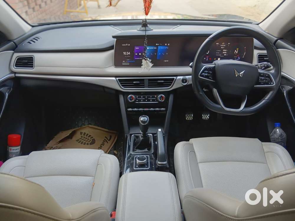 Mahindra Xuv700 2.2 Ax 7 Diesel Mt Str, 2022, Diesel