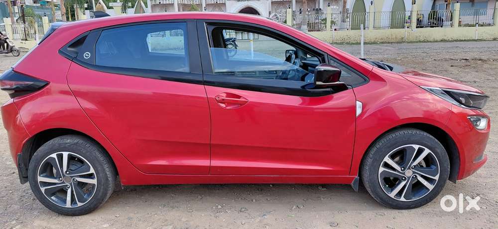 Tata Altroz, 2024, Petrol