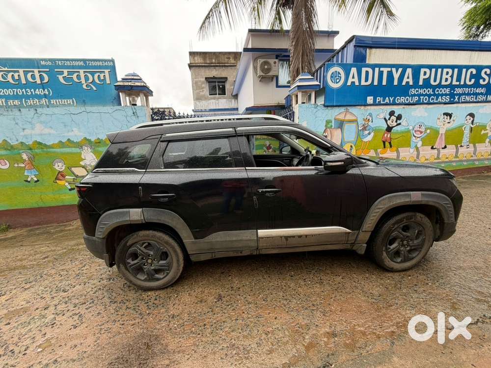 Maruti Brezza Zxi 2024