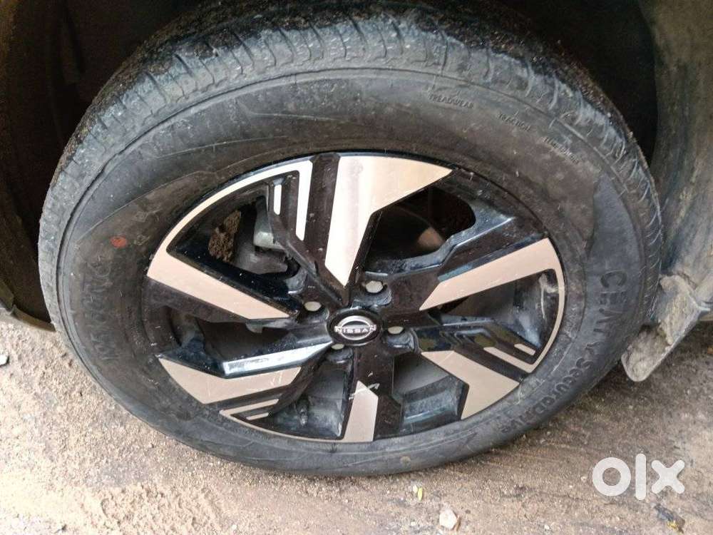 Nissan Magnite N-connecta Mt, 2025, Petrol