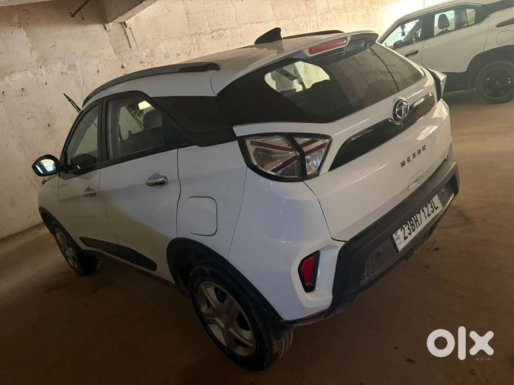 Tata Nexon Petrol 2023 Model (23bh7123l)