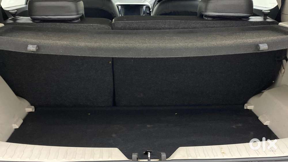 Mahindra Xuv300 W8 Diesel, 2023, Diesel