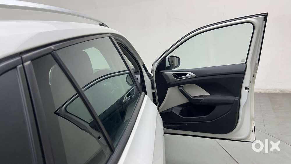 Volkswagen Taigun 1.0 Tsi Highline At, 2022, Petrol