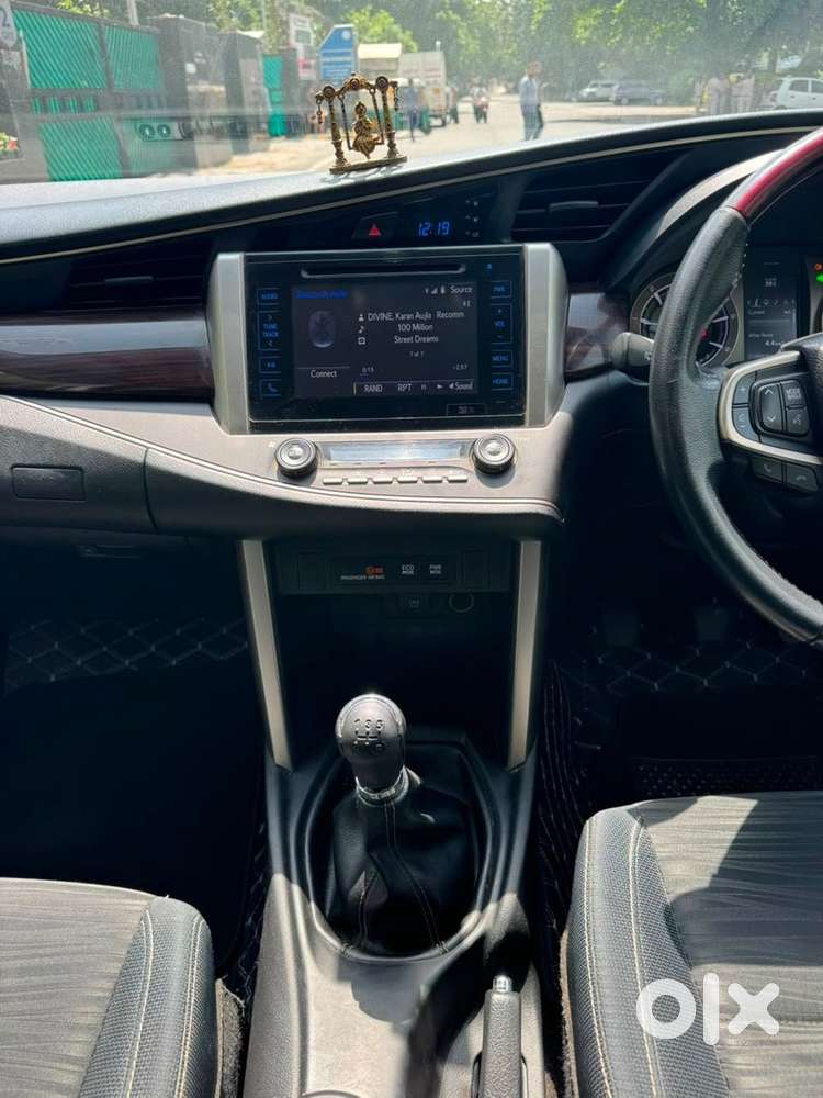 Toyota Innova Crysta [2020-ongoing] 2.4 Vx 7 Str, 2017, Diesel