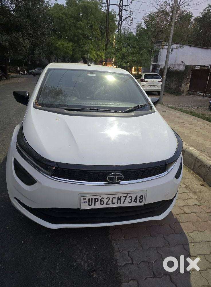 Tata Altroz 1.2 Xe, 2022, Petrol