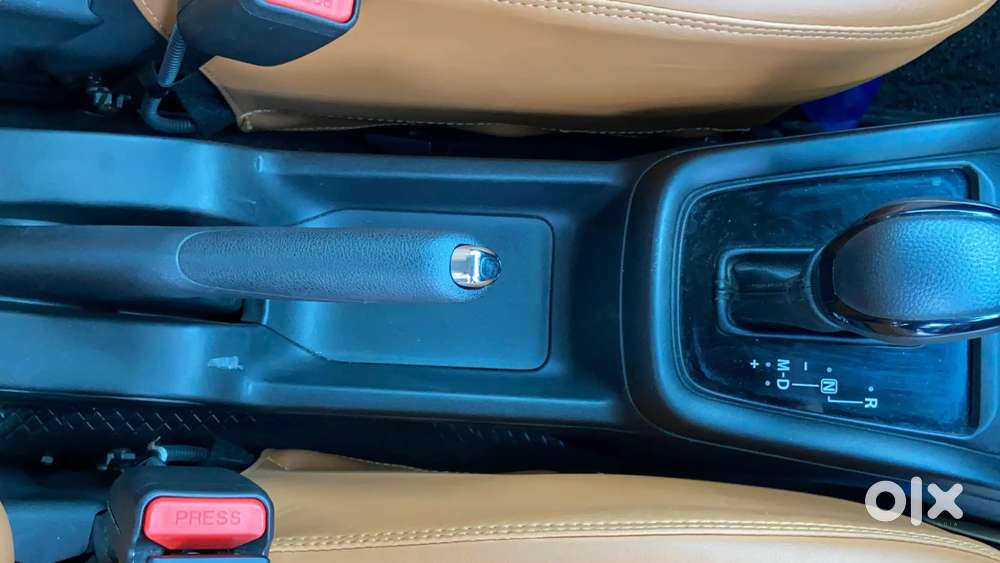 Maruti Suzuki Swift 1.2 Vxi (o), 2024, Petrol