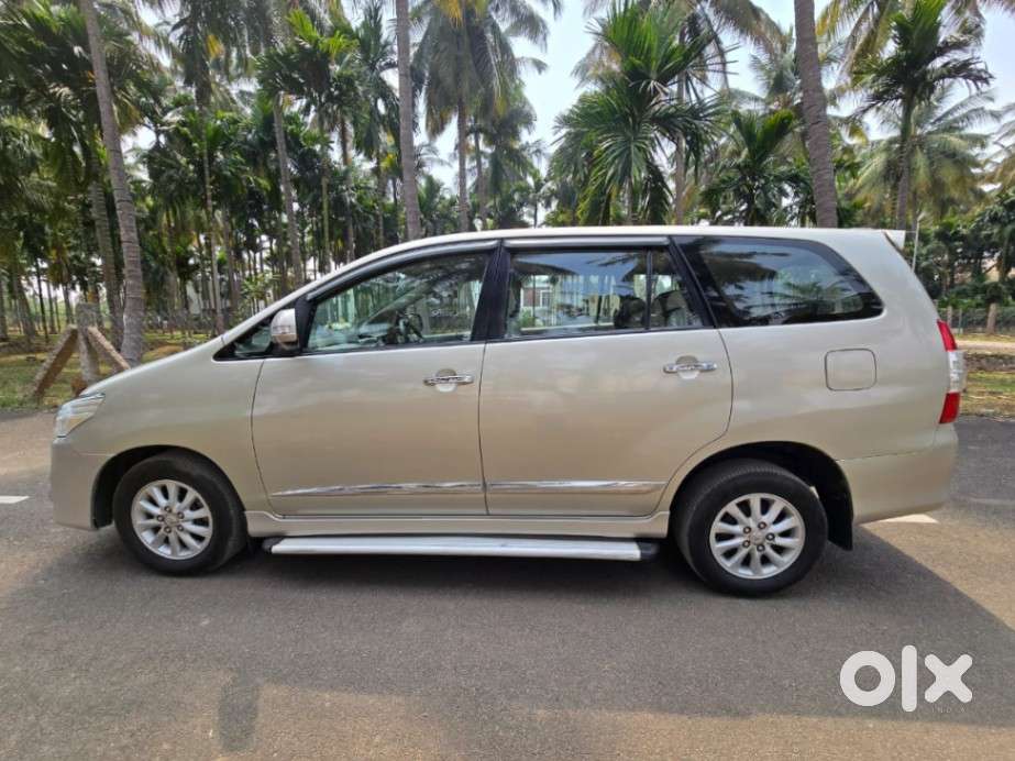 Toyota Innova 2.5 V 8 Str, 2015, Diesel