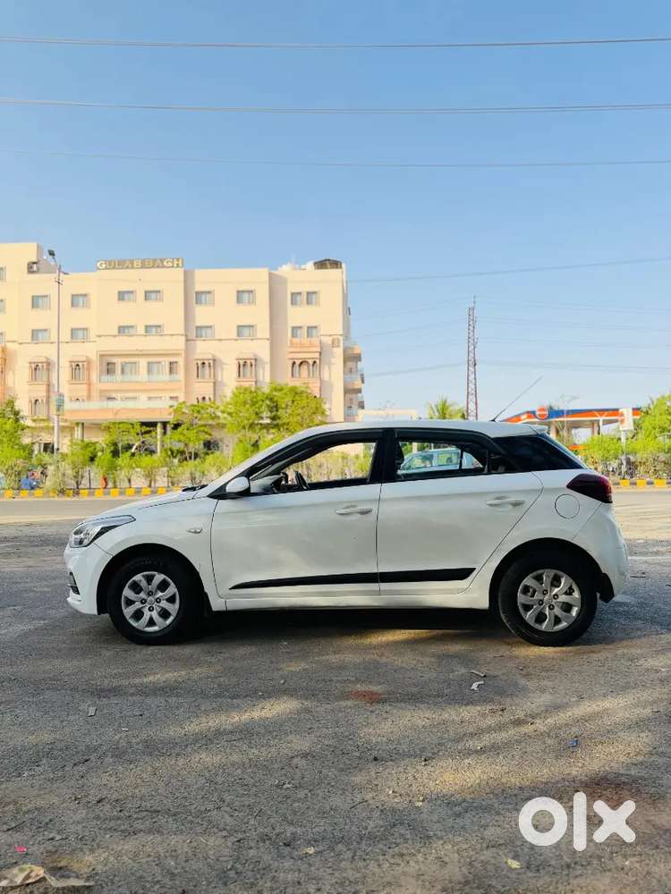 Hyundai I20 Megna Petrol