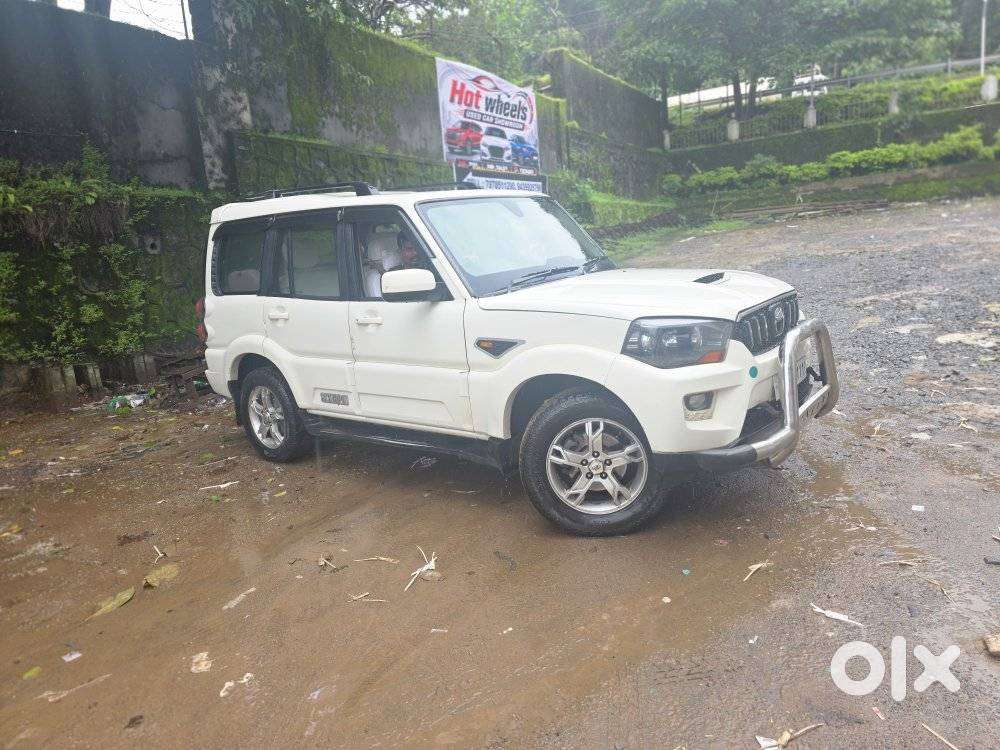 Mahindra Scorpio S10 8 Seater, 2017, Diesel