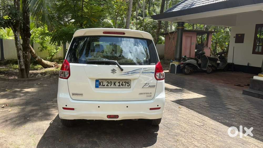 Maruti Suzuki Ertiga Zdi 2015
