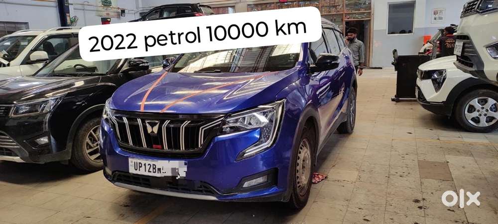 Mahindra Xuv700 2.0 Ax 5 Petrol Mt Str, 2022, Petrol
