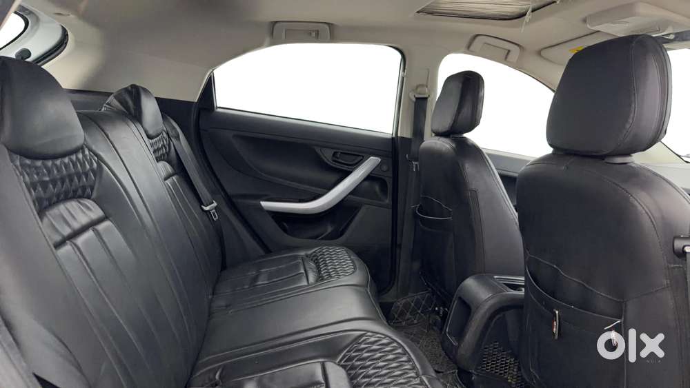 Tata Nexon 1.2 Revotron Xm (s), 2022, Petrol