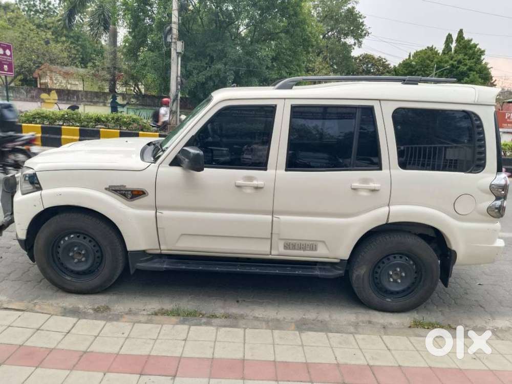 Mahindra Scorpio S6 Plus, 2016, Diesel