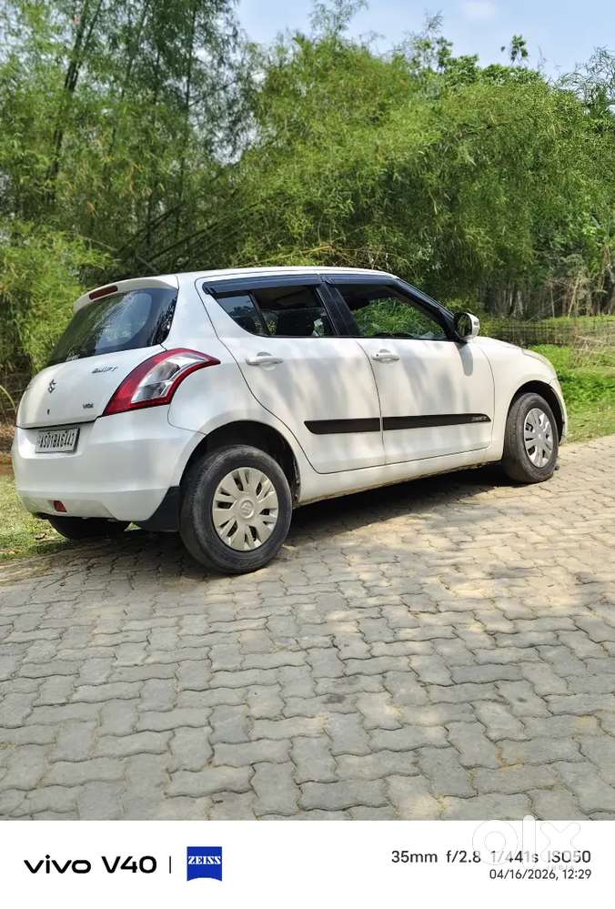 Maruti Suzuki Swift 2012 Diesel 97000 Km Driven