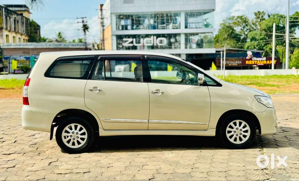 Toyota Innova 2.5 V 2012 Good Condition