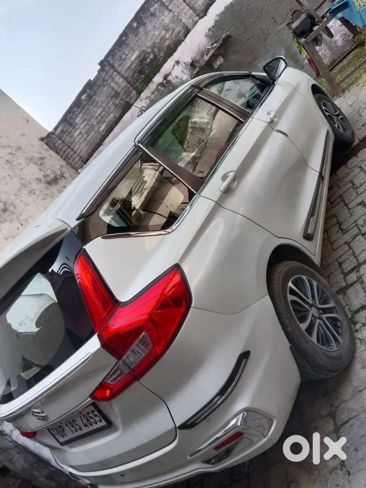 Maruti Suzuki Ertiga Vxi  Cng 2024 मॉडल