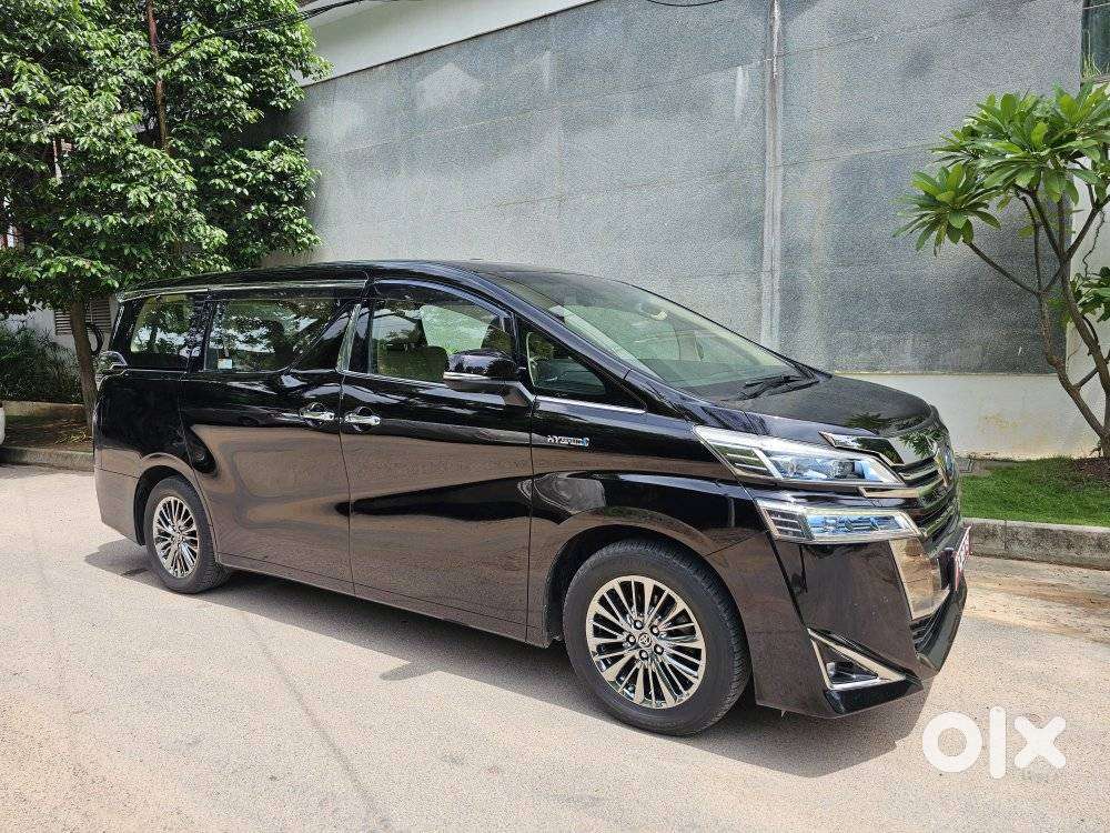 Toyota Vellfire 2.5 Executive Lounge, 2020, Petrol