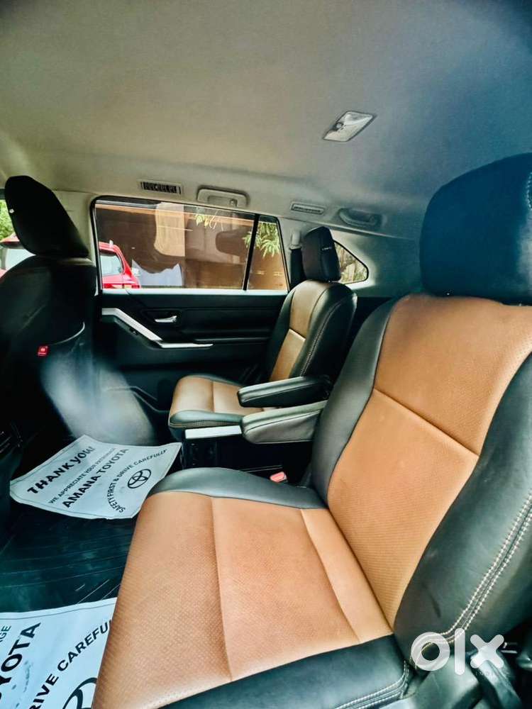 Toyota Innova Hycross 2023 Petrol Well Maintained