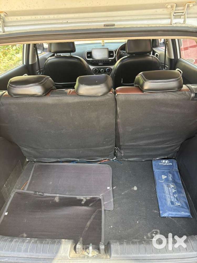 Hyundai Venue 2024 Petrol 14000 Km Driven
