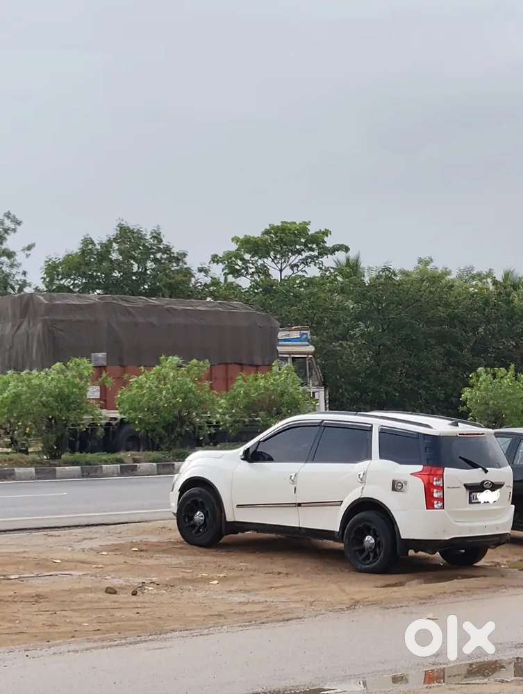 Mahindra Xuv 500 2015 W6